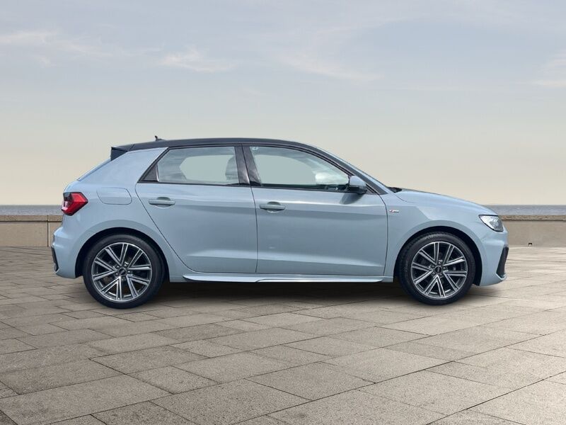 More views of Audi A1