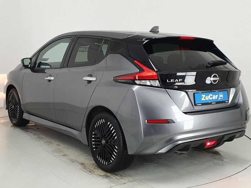 More views of Nissan Leaf