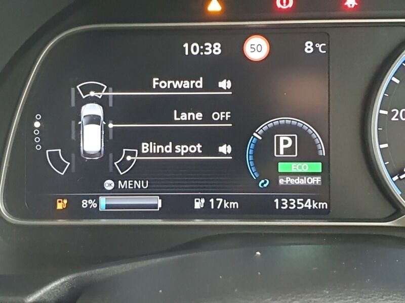 More views of Nissan Leaf