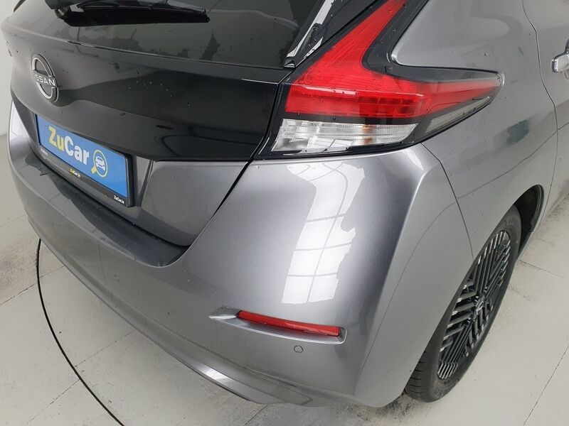 More views of Nissan Leaf