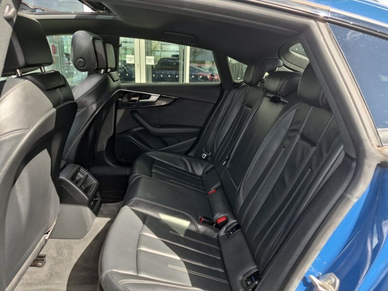 More views of Audi A5