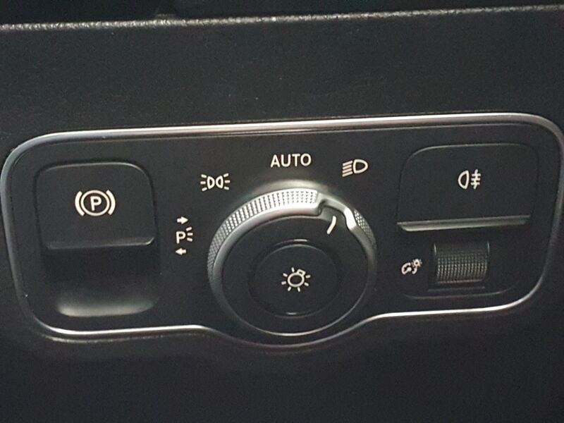 More views of Mercedes-Benz EQA