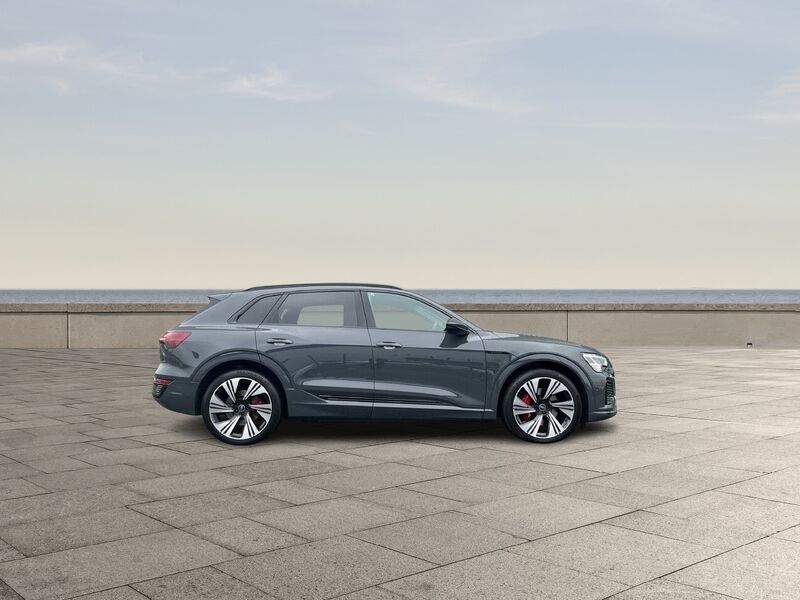 More views of Audi Q8 e-tron