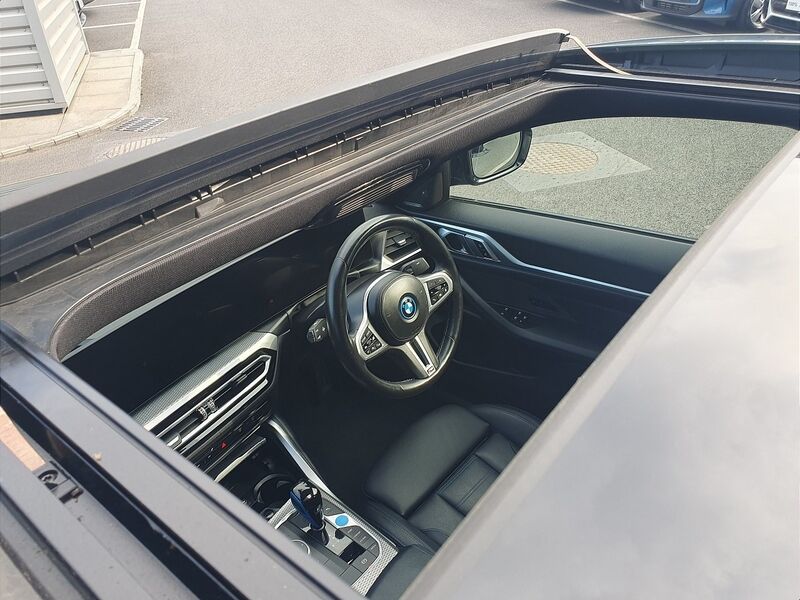 More views of BMW i4