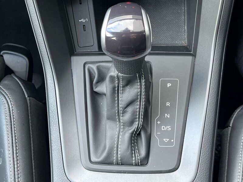 More views of Audi Q3