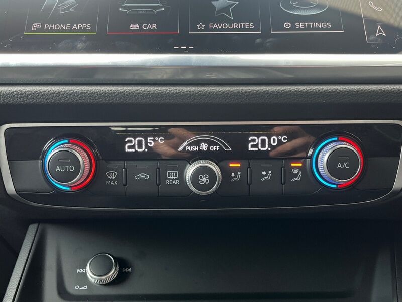 More views of Audi Q3