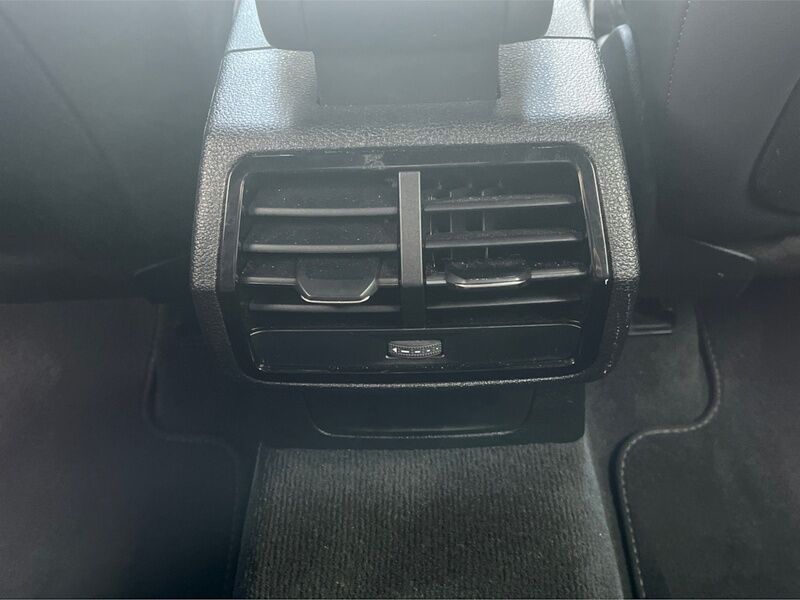 More views of Audi Q3