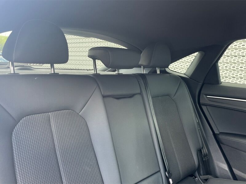 More views of Audi Q3