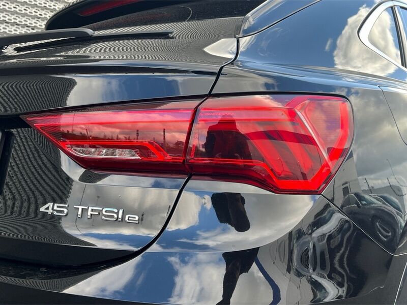 More views of Audi Q3