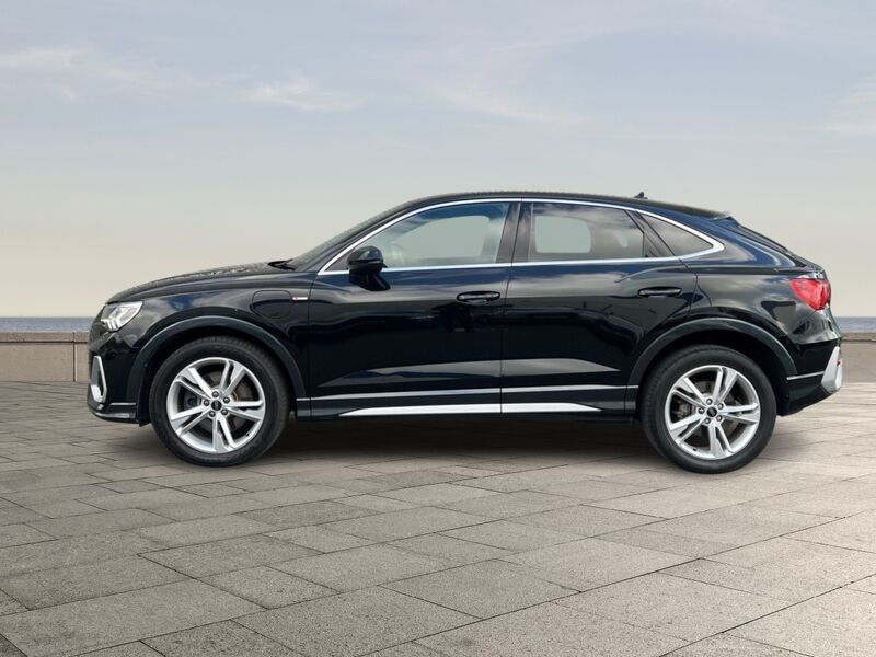 More views of Audi Q3