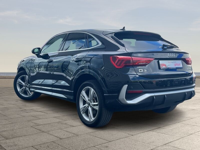More views of Audi Q3