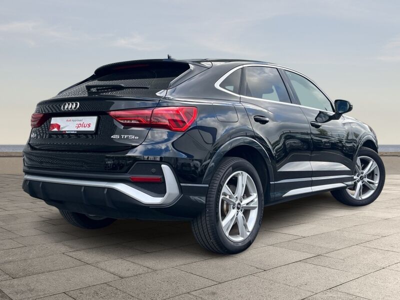 More views of Audi Q3