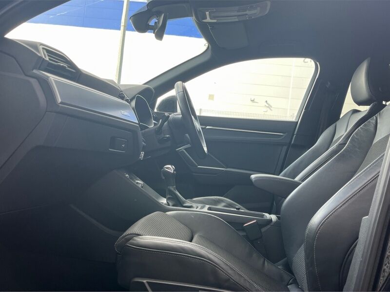 More views of Audi Q3