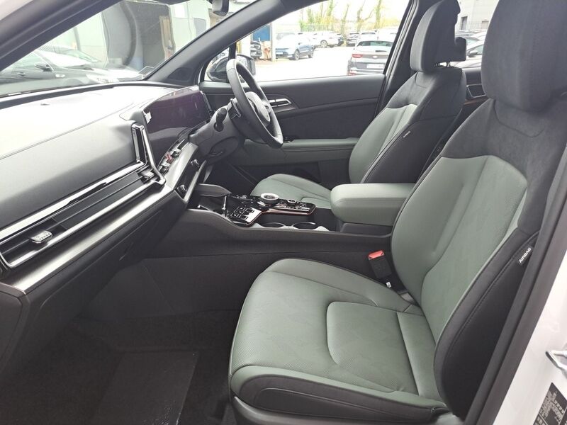 More views of Kia Sportage