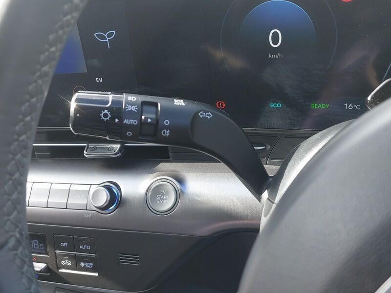 More views of Hyundai KONA