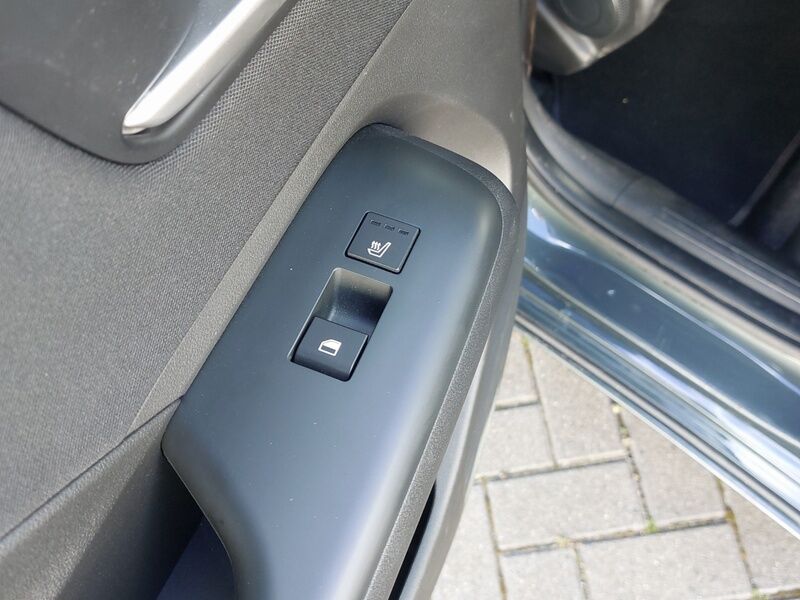 More views of Hyundai KONA