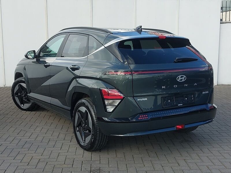 More views of Hyundai KONA