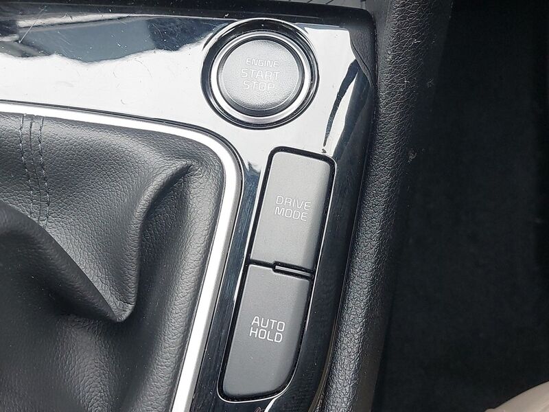 More views of Kia Sportage