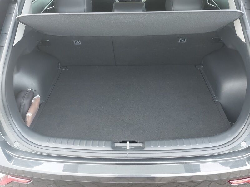 More views of Kia e-Niro