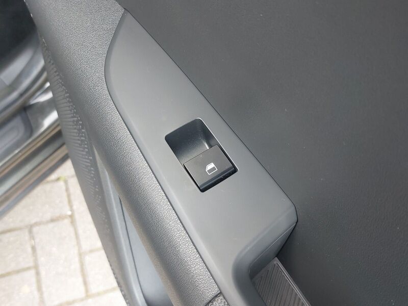 More views of Kia e-Niro