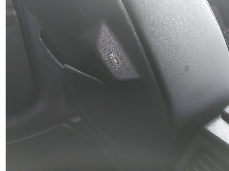 More views of Kia e-Niro