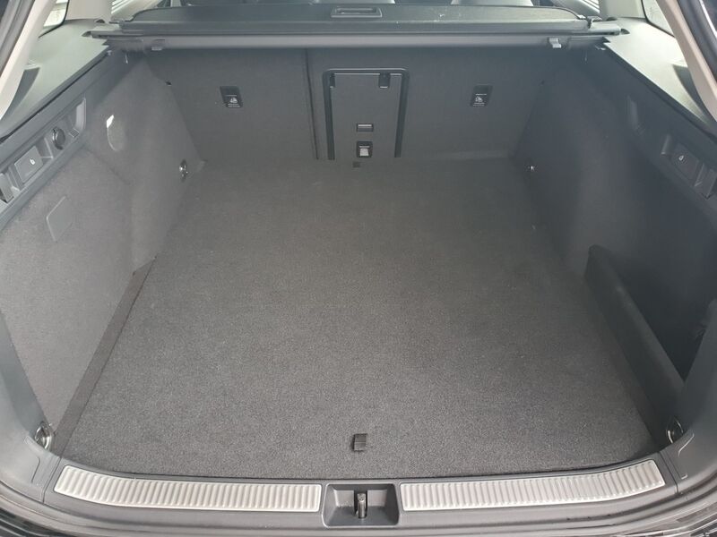 More views of Volkswagen Passat