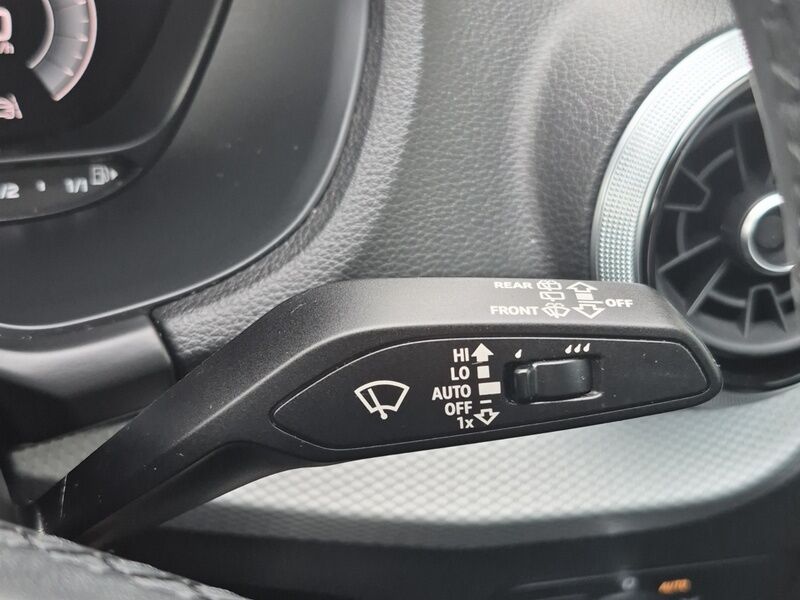 More views of Audi Q2