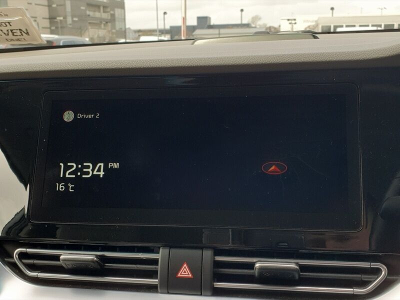 More views of Kia Niro