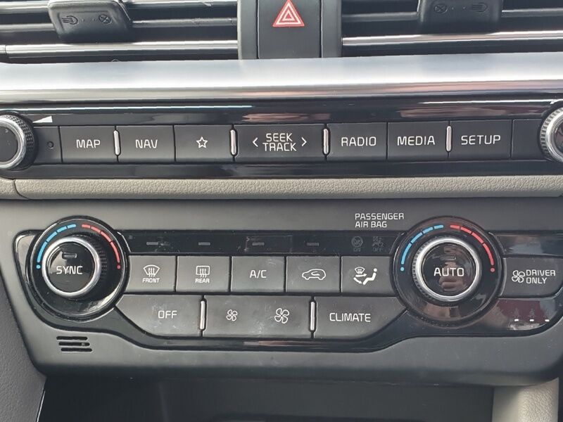 More views of Kia Niro