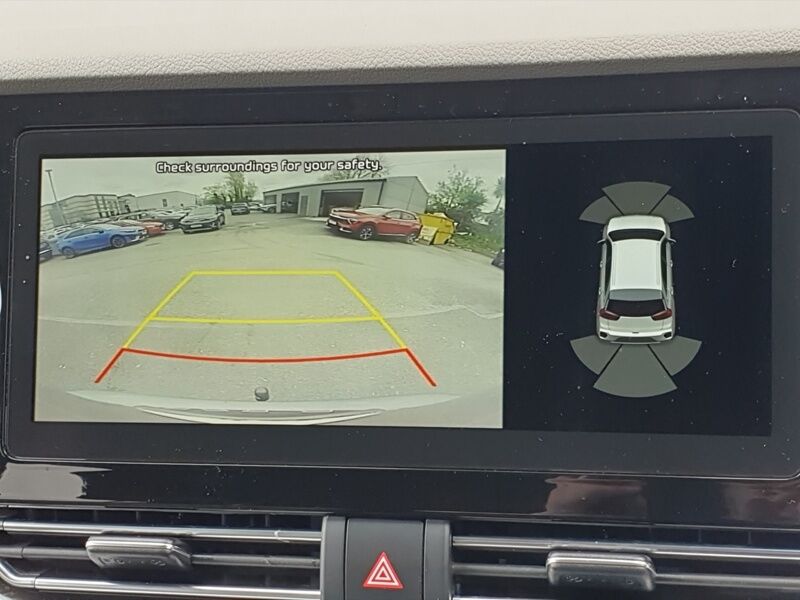 More views of Kia Niro