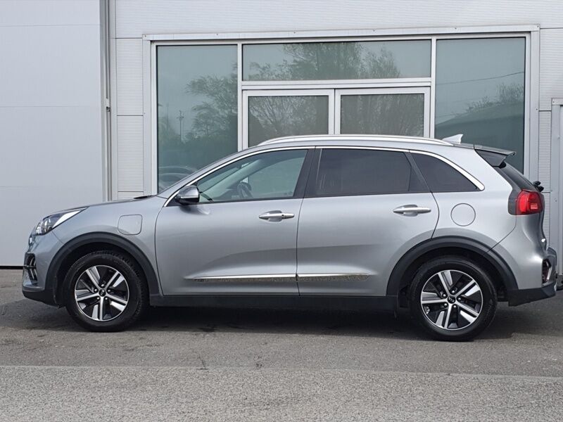 More views of Kia Niro