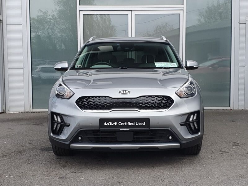 More views of Kia Niro