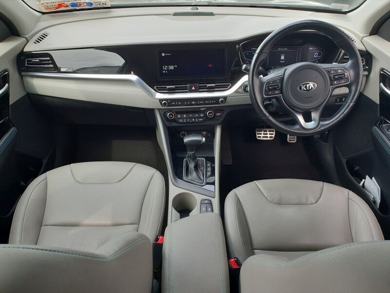 More views of Kia Niro