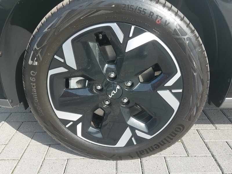 More views of Kia e-Niro