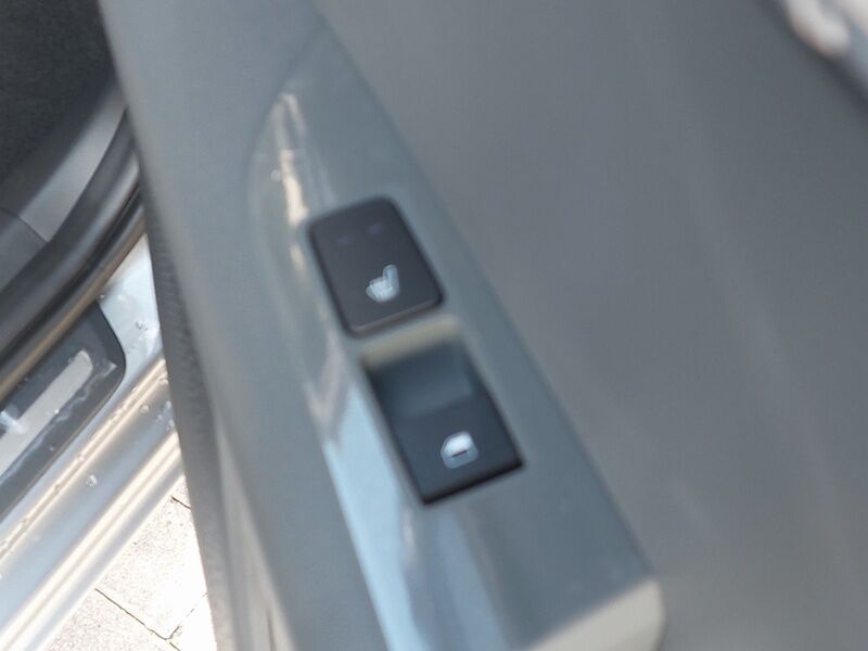 More views of Kia e-Niro