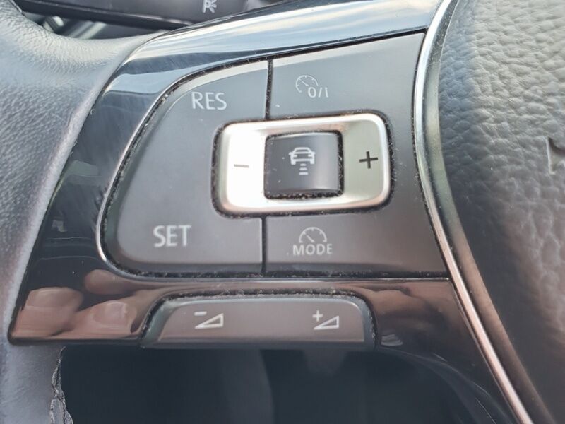 More views of Volkswagen T-Roc