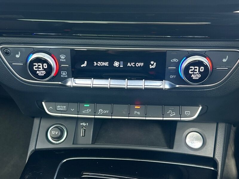 More views of Audi Q5