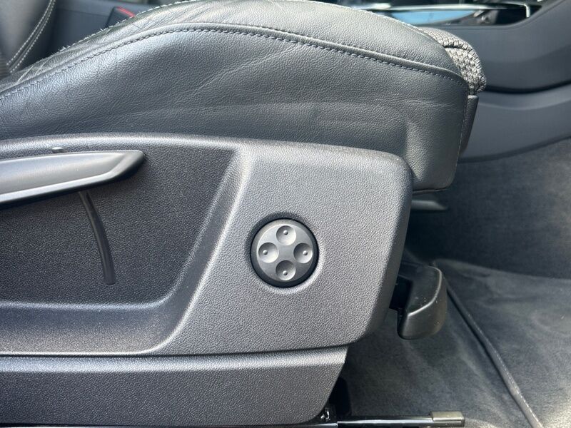 More views of Audi Q5