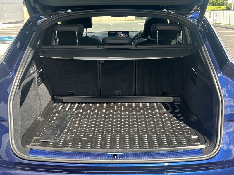 More views of Audi Q5