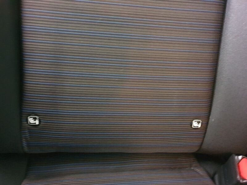 More views of Nissan Leaf