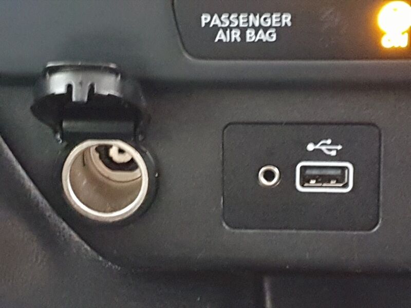 More views of Nissan Leaf
