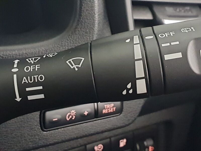 More views of Nissan Leaf