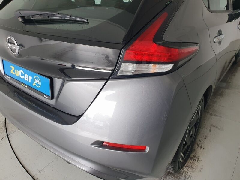 More views of Nissan Leaf