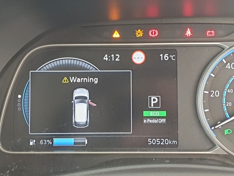 More views of Nissan Leaf