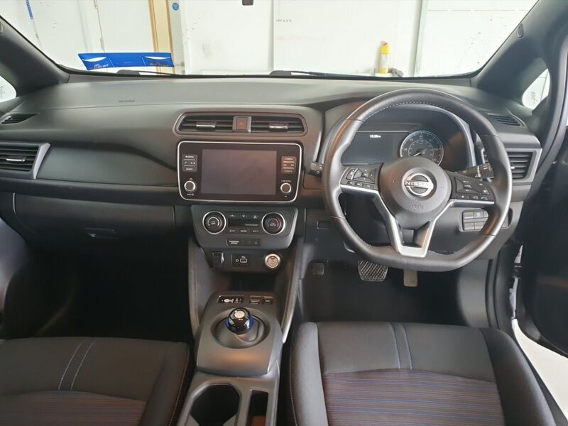 More views of Nissan Leaf