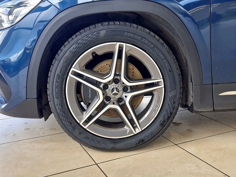 More views of Mercedes-Benz GLA