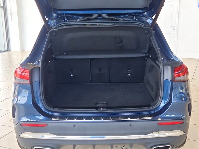 More views of Mercedes-Benz GLA