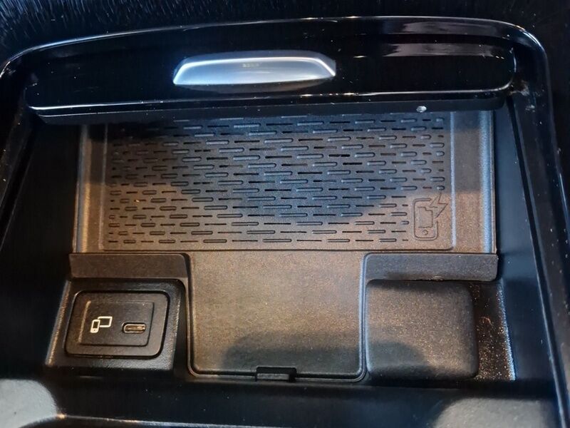 More views of Mercedes-Benz GLA