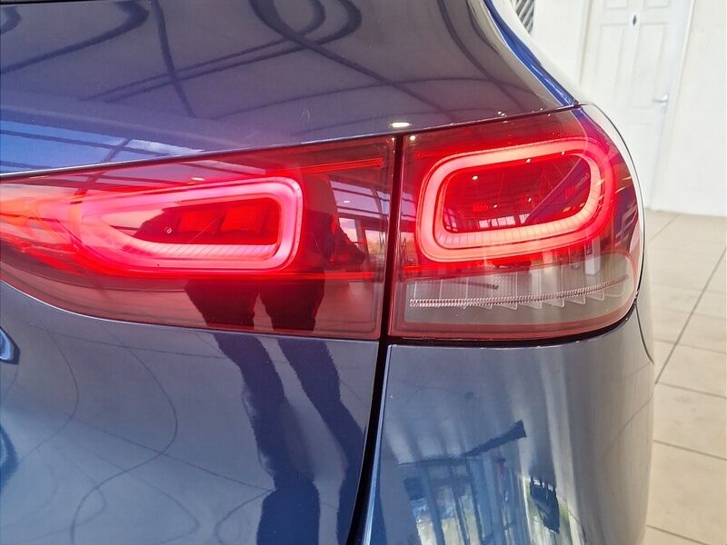 More views of Mercedes-Benz GLA