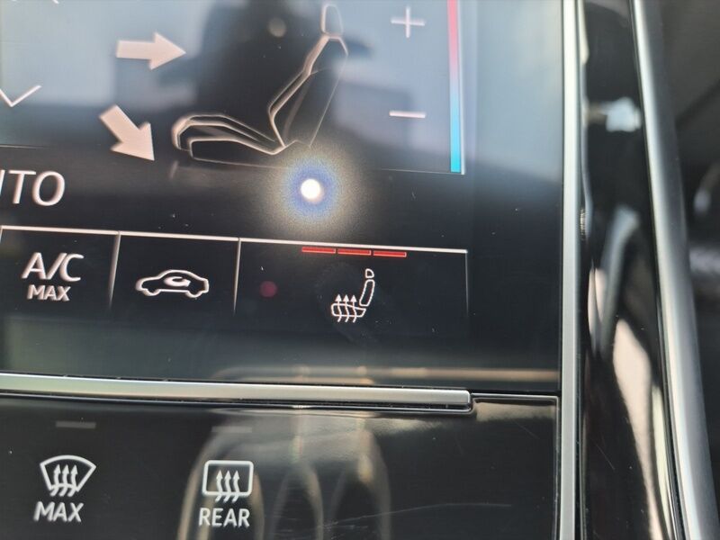 More views of Audi Q7